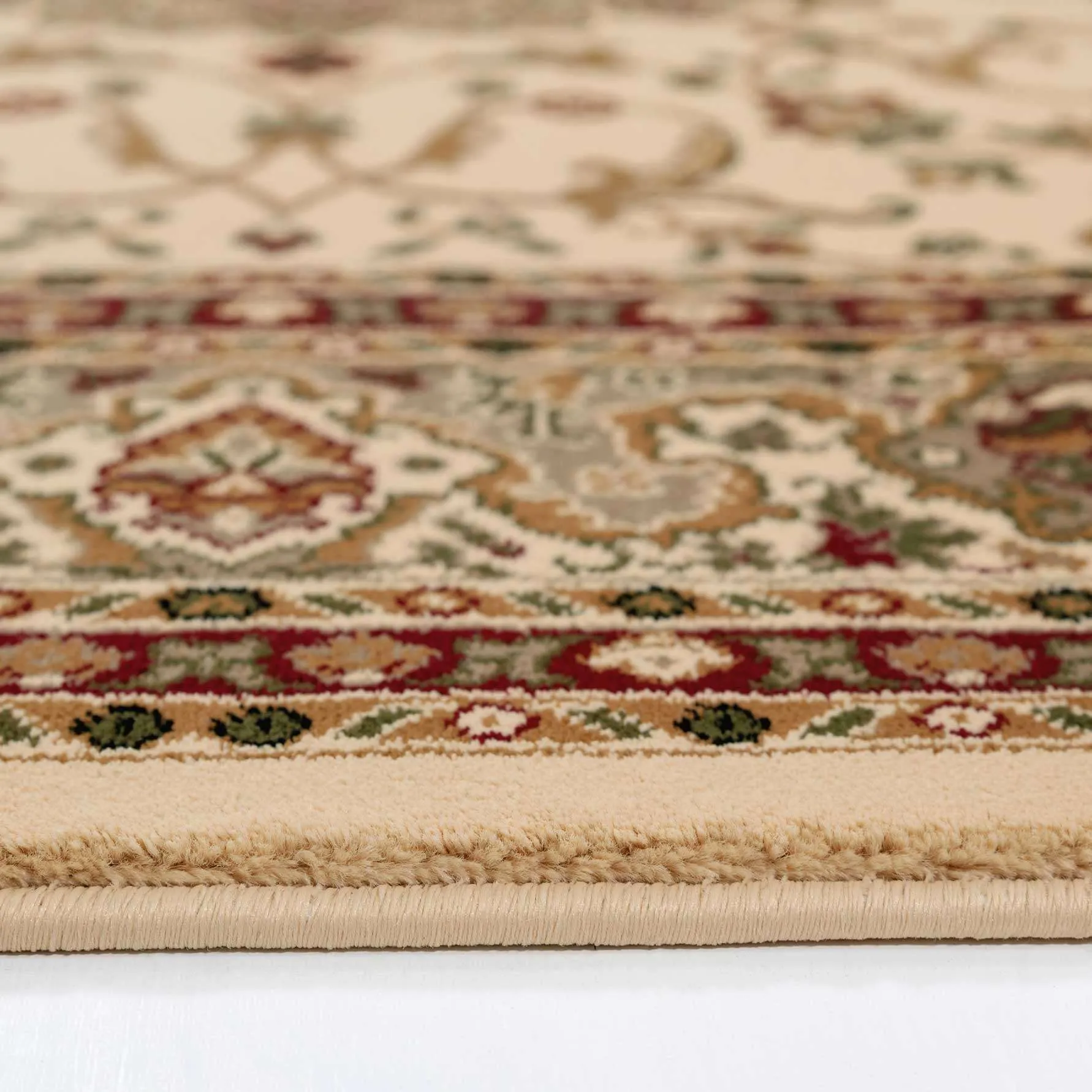 Traditional Cream Bordered Rug